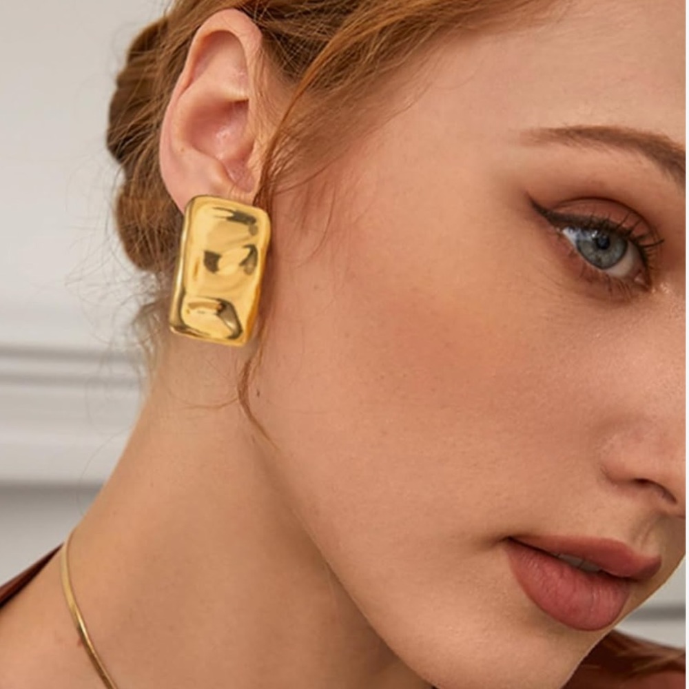 New Chunky Gold Rectangular Geometric Stud Drop E… - image 1
